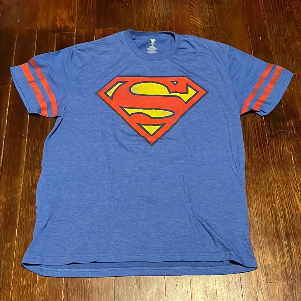 Superman t-shirt large